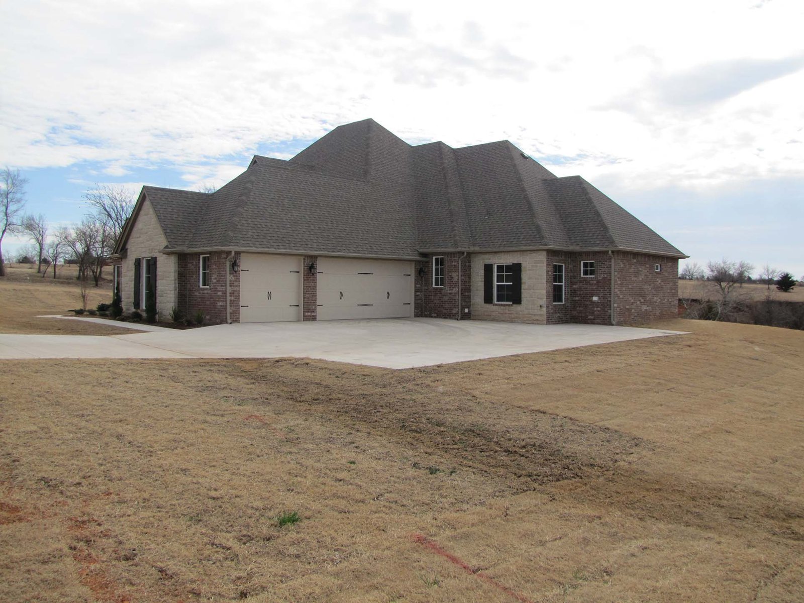 Luxury Estate Residence - Premium Shingle